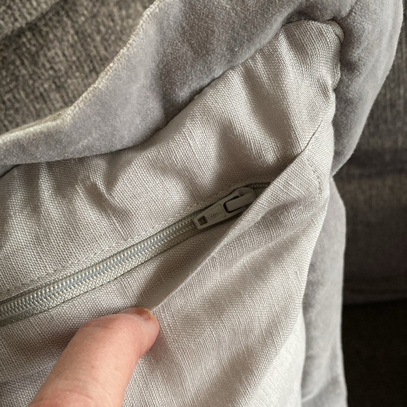 Dinan Wamsutta Vintage 29” Square Linen Decor Bedding Accent Pillow Floral Grey - Picture 7 of 14